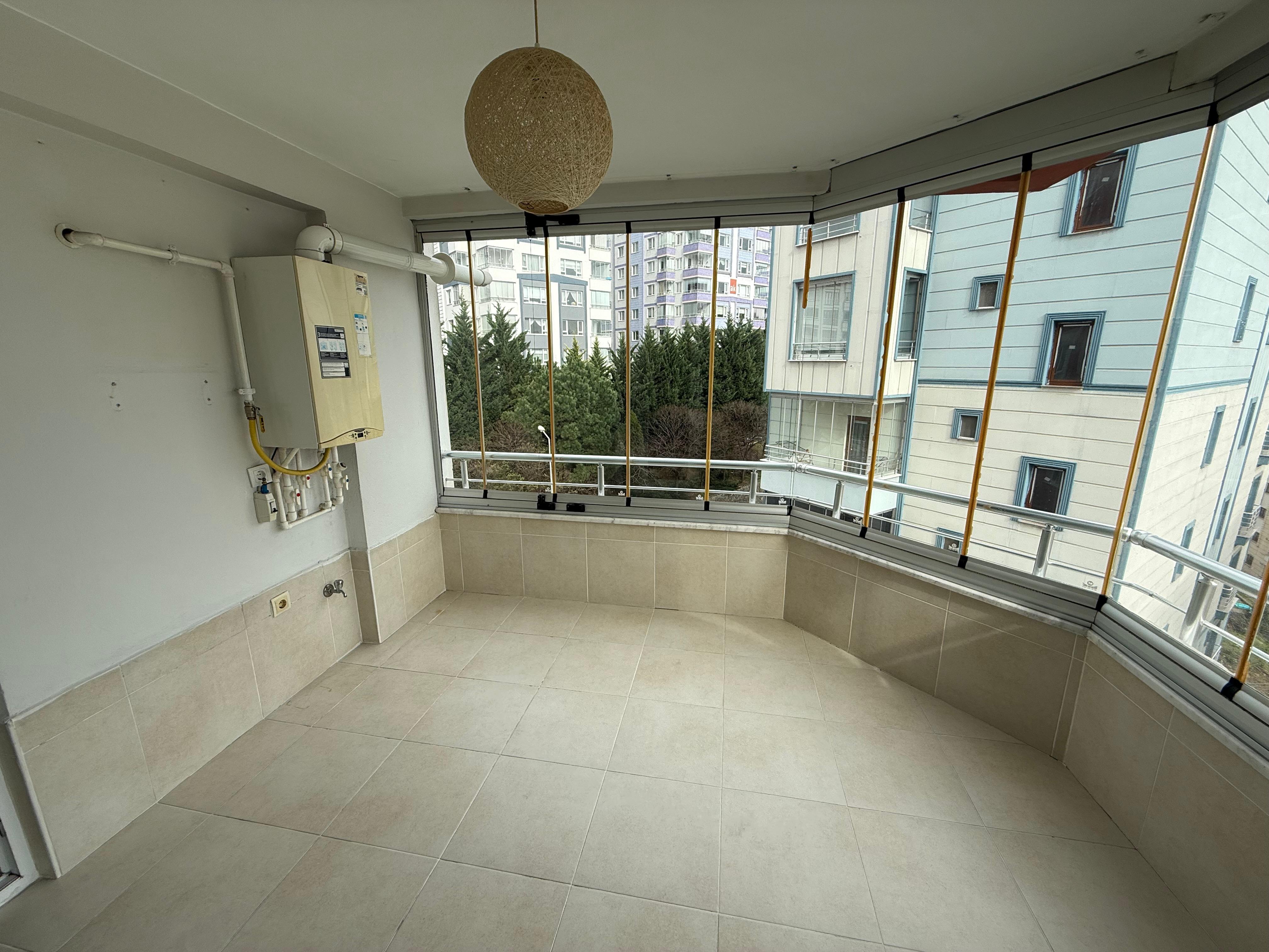 ÇUKURÇAYIR'DA 3+1 KİRALIK DAİRE